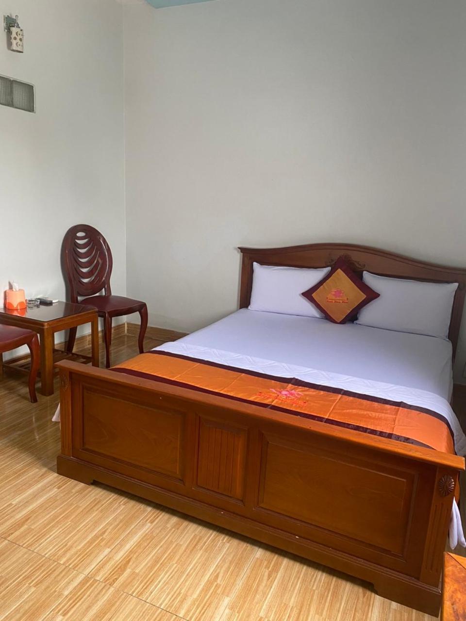 Khách Sạn Thanh Hồng Ciudad Ho Chi Minh  Exterior foto